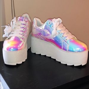 BRAND NEW NEVER WORN YRU